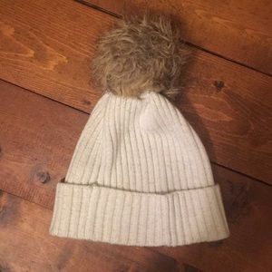 Pom Pom hat
